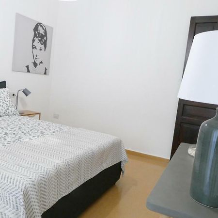 Luxury Manfredi Apartment Salerno Dış mekan fotoğraf