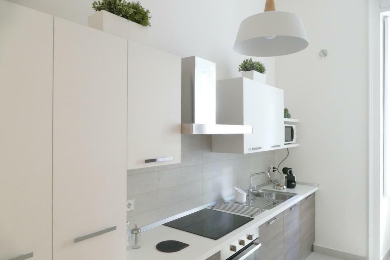 Luxury Manfredi Apartment Salerno Dış mekan fotoğraf